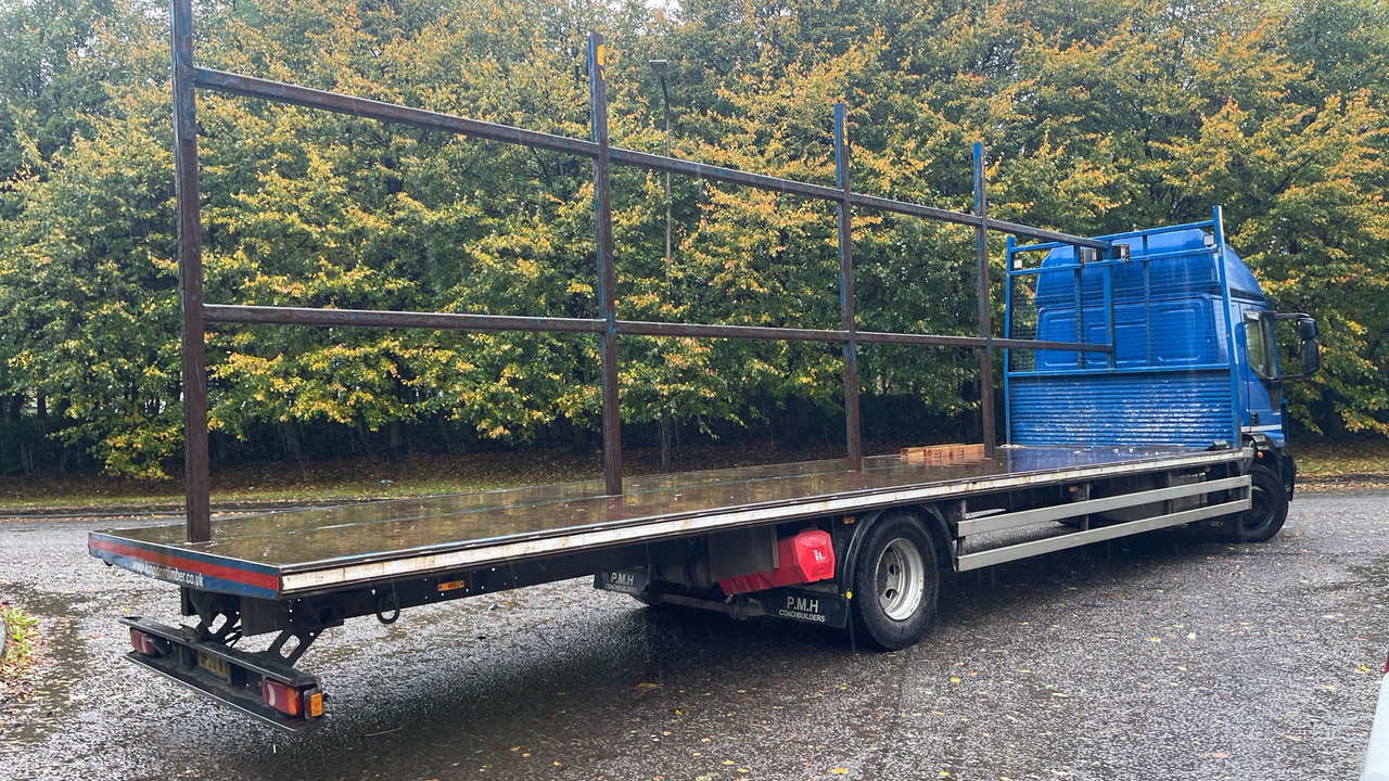 IVECO EUROCARGO 160-280 - משאית צד נופל/ שטוחה: תמונה 4 IVECO EUROCARGO 160-280 - משאית צד נופל/ שטוחה: תמונה 4