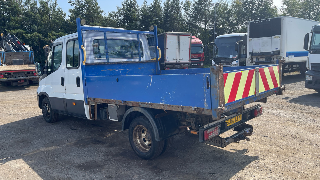 Iveco Daily 2.3 35-140 3750WB - כלי רכב מסחרי מזהיר: תמונה 3 Iveco Daily 2.3 35-140 3750WB - כלי רכב מסחרי מזהיר: תמונה 3