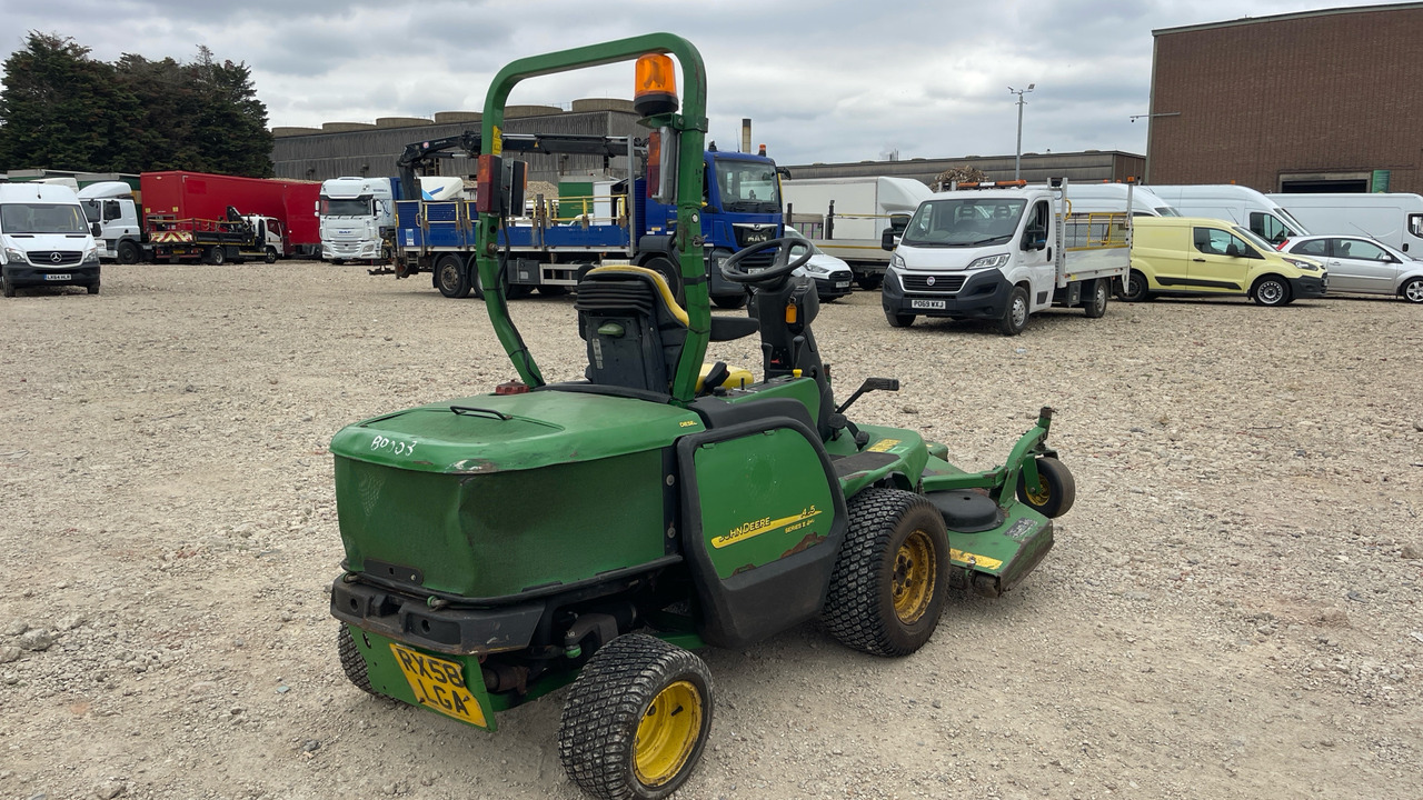 JOHN DEERE 1435 SERIES - מכסחת גינה: תמונה 4 JOHN DEERE 1435 SERIES - מכסחת גינה: תמונה 4