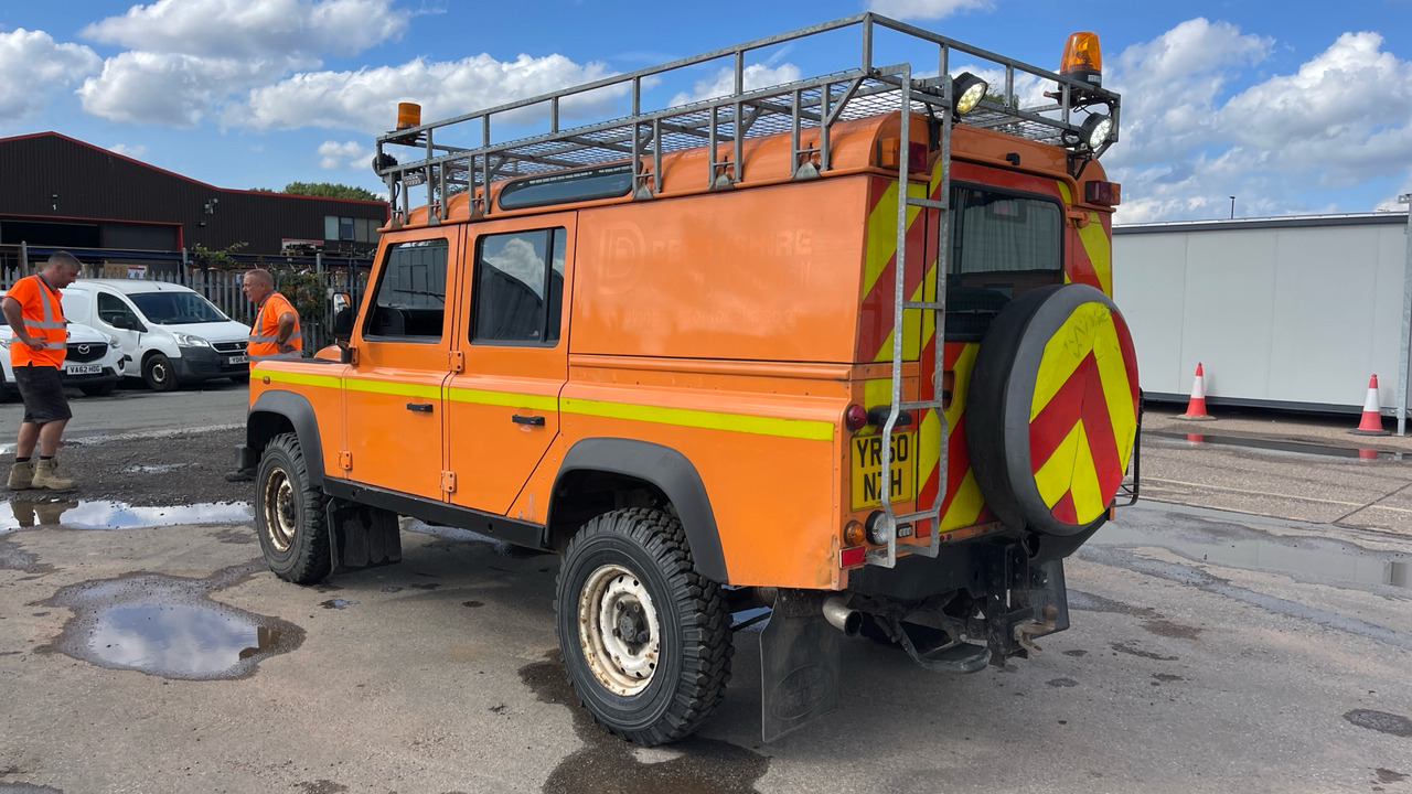 LAND ROVER DEFENDER 110 TDCi - מכונית: תמונה 3 LAND ROVER DEFENDER 110 TDCi - מכונית: תמונה 3