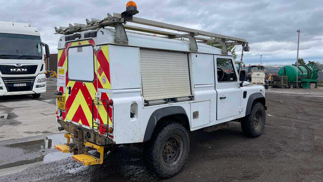 Land Rover Defender 110 2.2 TDCI HARD TOP - SUV: תמונה 4 Land Rover Defender 110 2.2 TDCI HARD TOP - SUV: תמונה 4