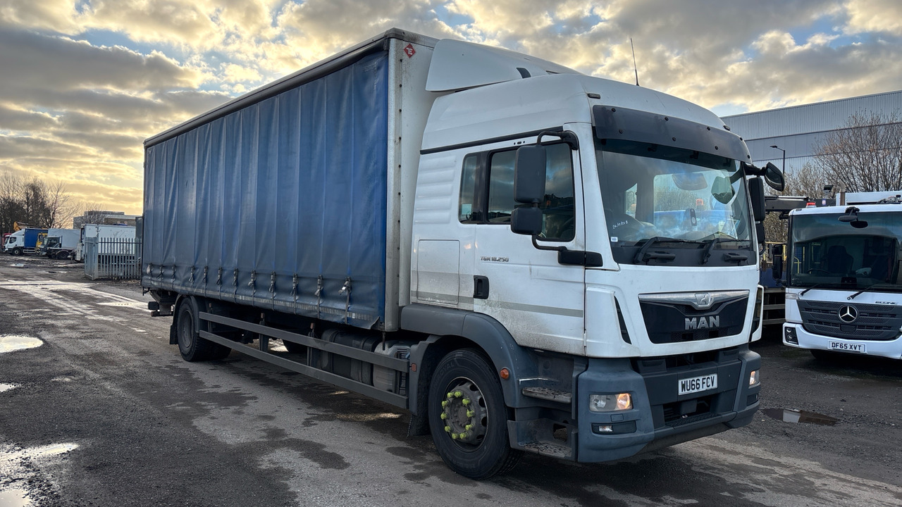MAN TGM 18.250 - משאית וילונות צד: תמונה 1 MAN TGM 18.250 - משאית וילונות צד: תמונה 1