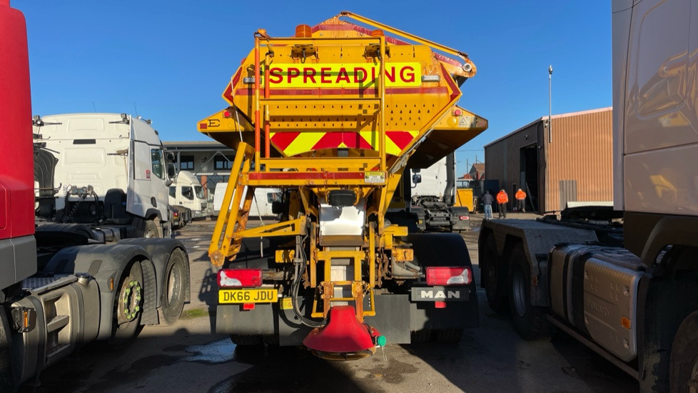 MAN TGM 18.250 - מפלסת שלג: תמונה 4 MAN TGM 18.250 - מפלסת שלג: תמונה 4