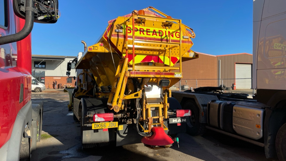 MAN TGM 18.250 - מפלסת שלג: תמונה 3 MAN TGM 18.250 - מפלסת שלג: תמונה 3