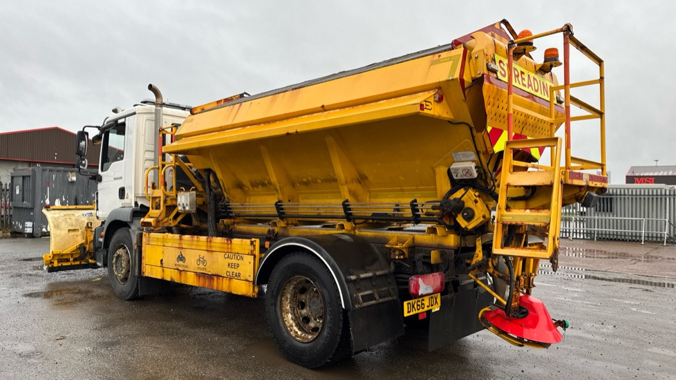 MAN TGM 18.250 - מפלסת שלג: תמונה 3 MAN TGM 18.250 - מפלסת שלג: תמונה 3