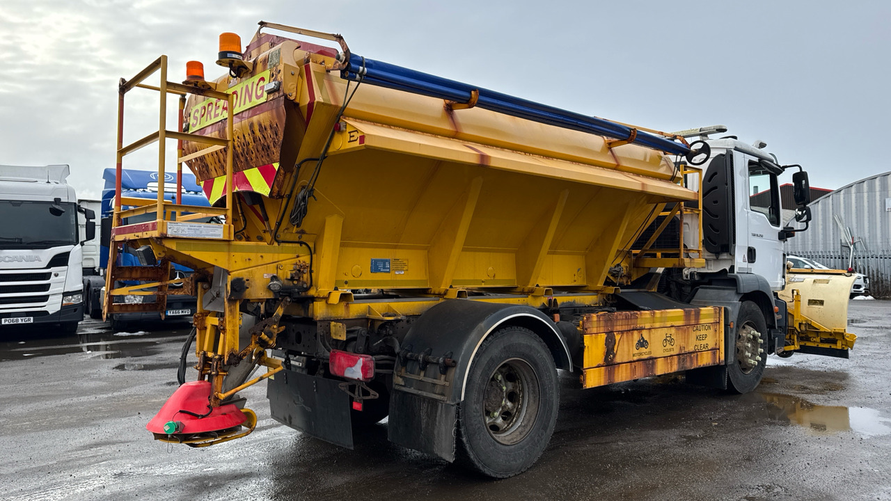 MAN TGM 18.250 - מפלסת שלג: תמונה 4 MAN TGM 18.250 - מפלסת שלג: תמונה 4
