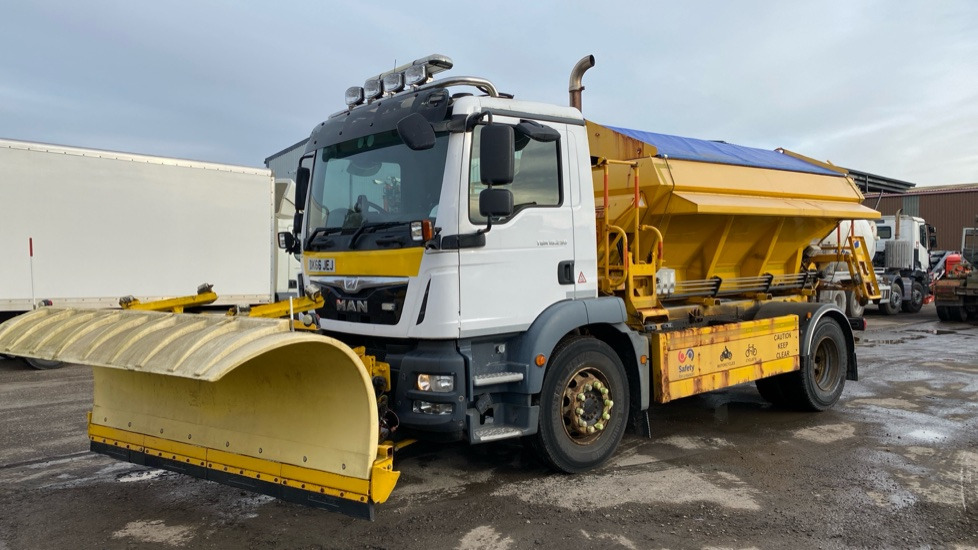 MAN TGM 18.250 - מפלסת שלג: תמונה 2 MAN TGM 18.250 - מפלסת שלג: תמונה 2