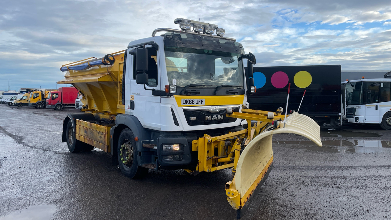 MAN TGM 18.250 - מפלסת שלג: תמונה 1 MAN TGM 18.250 - מפלסת שלג: תמונה 1