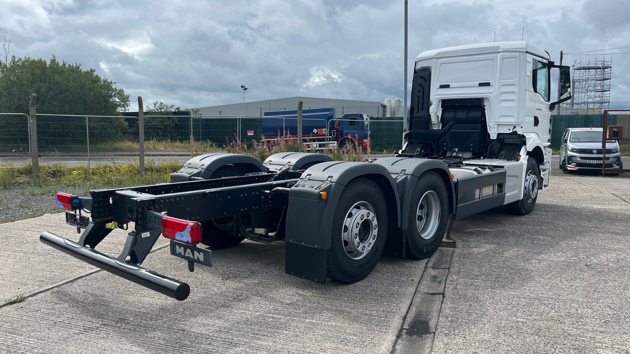 MAN TGS 26.360 - משאית עם שלדת תא: תמונה 4 MAN TGS 26.360 - משאית עם שלדת תא: תמונה 4