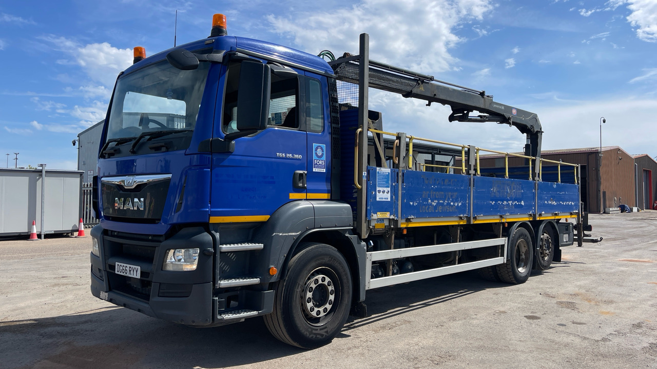 MAN TGS 26.360 - משאית צד נופל/ שטוחה, משאית מנוף: תמונה 2 MAN TGS 26.360 - משאית צד נופל/ שטוחה, משאית מנוף: תמונה 2