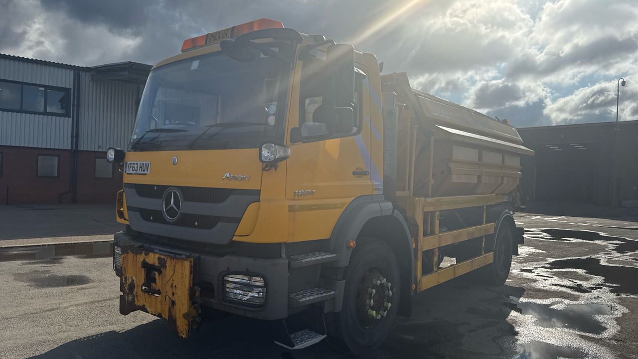 MERCEDES ATEGO 1824 - מפלסת שלג: תמונה 2 MERCEDES ATEGO 1824 - מפלסת שלג: תמונה 2