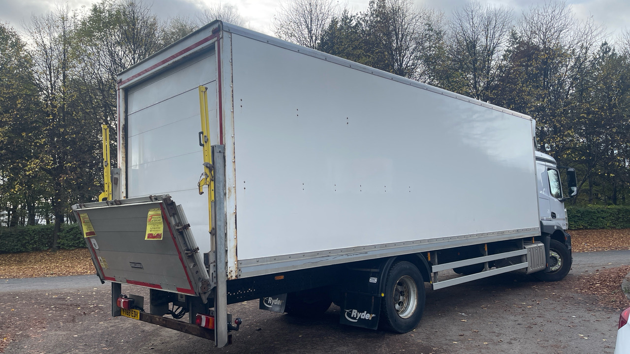 MERCEDES-BENZ ACTROS 1824 - משאית תיבה: תמונה 4 MERCEDES-BENZ ACTROS 1824 - משאית תיבה: תמונה 4