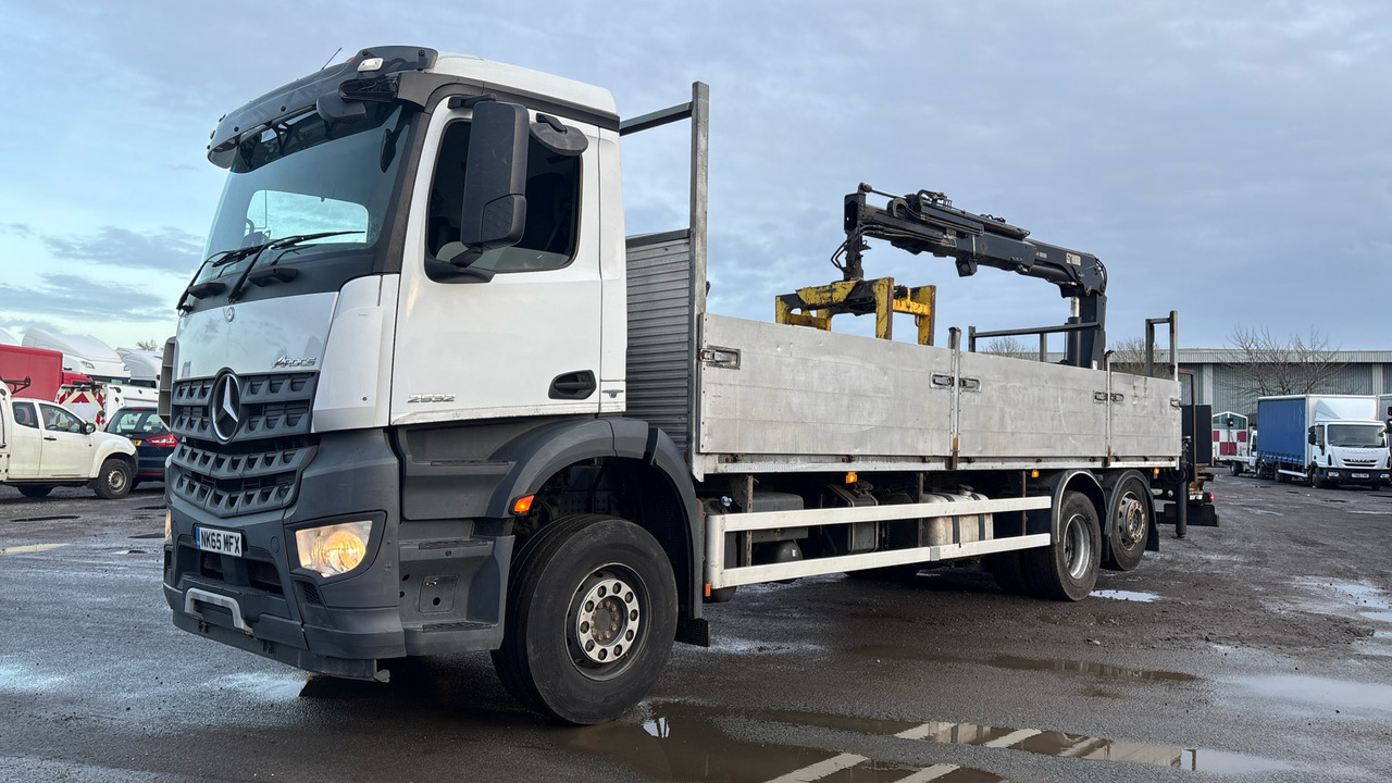MERCEDES-BENZ AROCS 2532 - משאית צד נופל/ שטוחה, משאית מנוף: תמונה 2 MERCEDES-BENZ AROCS 2532 - משאית צד נופל/ שטוחה, משאית מנוף: תמונה 2
