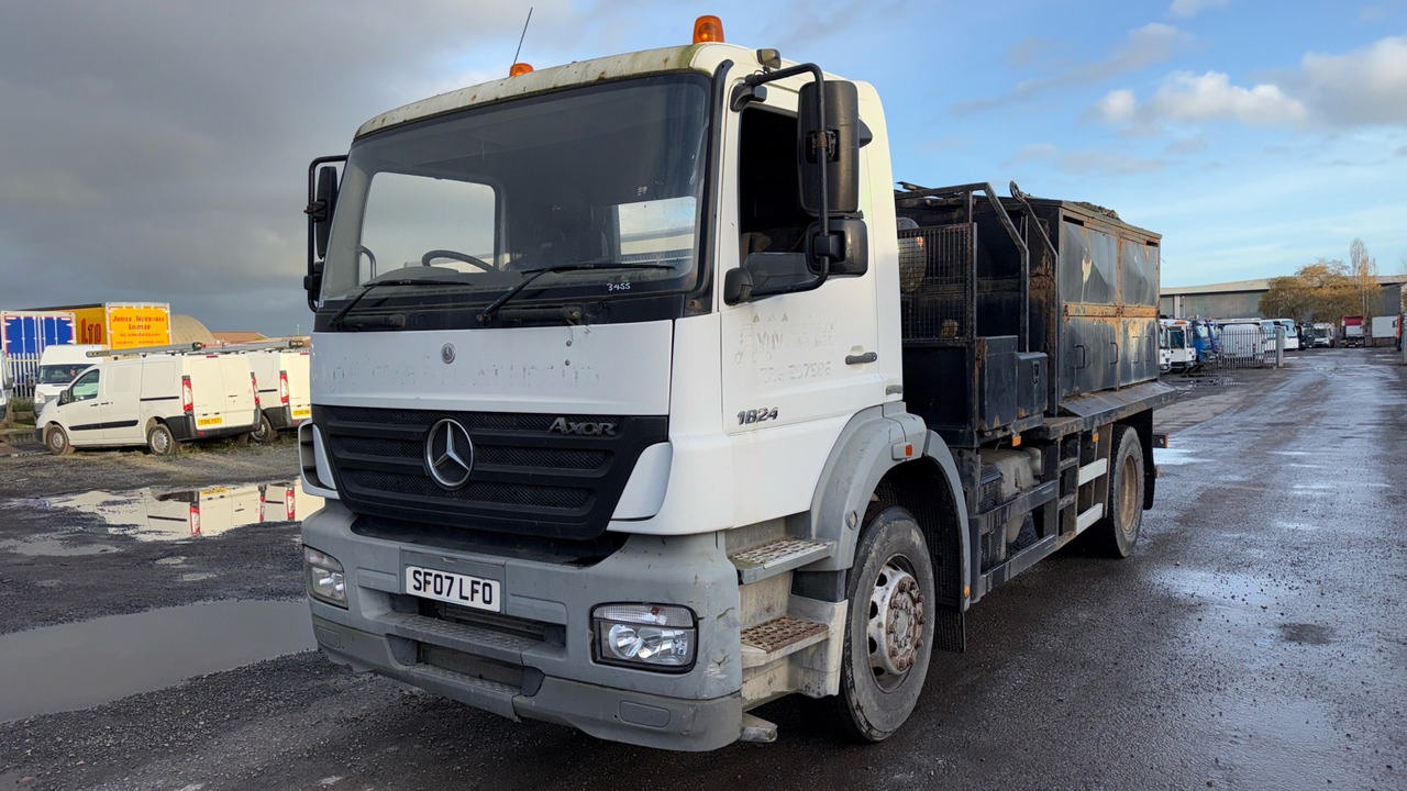MERCEDES-BENZ AXOR 1824 - מכונת אספלט: תמונה 2 MERCEDES-BENZ AXOR 1824 - מכונת אספלט: תמונה 2