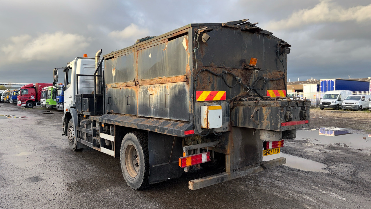 MERCEDES-BENZ AXOR 1824 - מכונת אספלט: תמונה 3 MERCEDES-BENZ AXOR 1824 - מכונת אספלט: תמונה 3