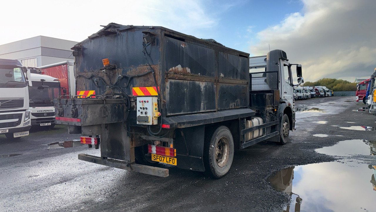 MERCEDES-BENZ AXOR 1824 - מכונת אספלט: תמונה 4 MERCEDES-BENZ AXOR 1824 - מכונת אספלט: תמונה 4