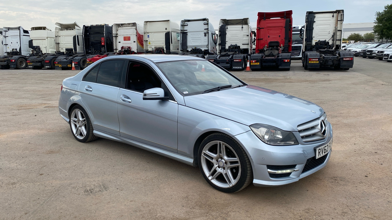 MERCEDES-BENZ C CLASS C220 CDI BLUEEFFICIENCY AMG - סדאן: תמונה 1 MERCEDES-BENZ C CLASS C220 CDI BLUEEFFICIENCY AMG - סדאן: תמונה 1