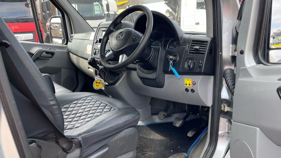 MERCEDES-BENZ SPRINTER 313 CDI - כלי רכב מסחרי עם לוח: תמונה 5 MERCEDES-BENZ SPRINTER 313 CDI - כלי רכב מסחרי עם לוח: תמונה 5