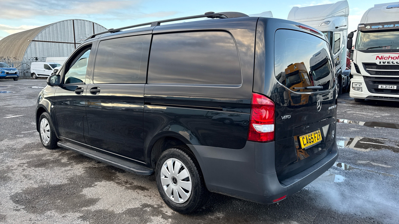 MERCEDES-BENZ VITO 114CDI BlueTec Crew Van - כלי רכב מסחרי קטן: תמונה 3 MERCEDES-BENZ VITO 114CDI BlueTec Crew Van - כלי רכב מסחרי קטן: תמונה 3