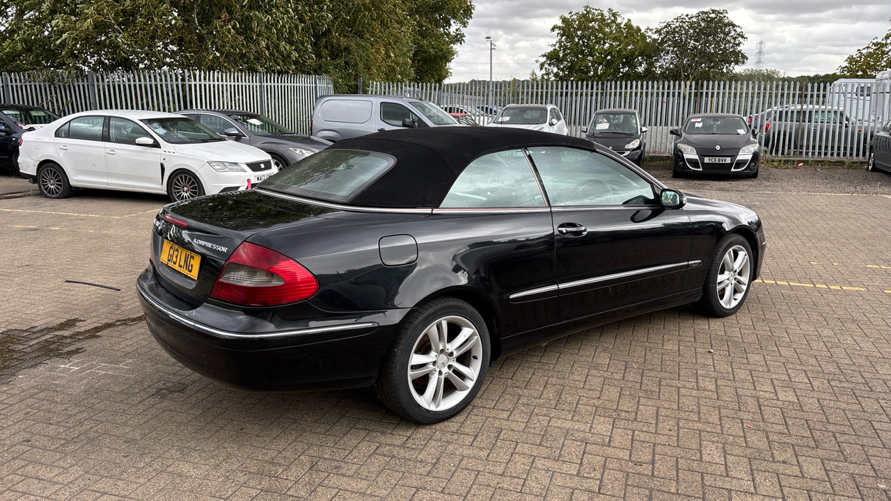 MERCEDES CLK 1.8 AVANTGARDE - מכונית: תמונה 4 MERCEDES CLK 1.8 AVANTGARDE - מכונית: תמונה 4