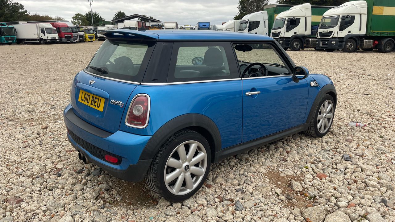 MINI COOPER S 1.6 - האצ'בק: תמונה 4 MINI COOPER S 1.6 - האצ'בק: תמונה 4