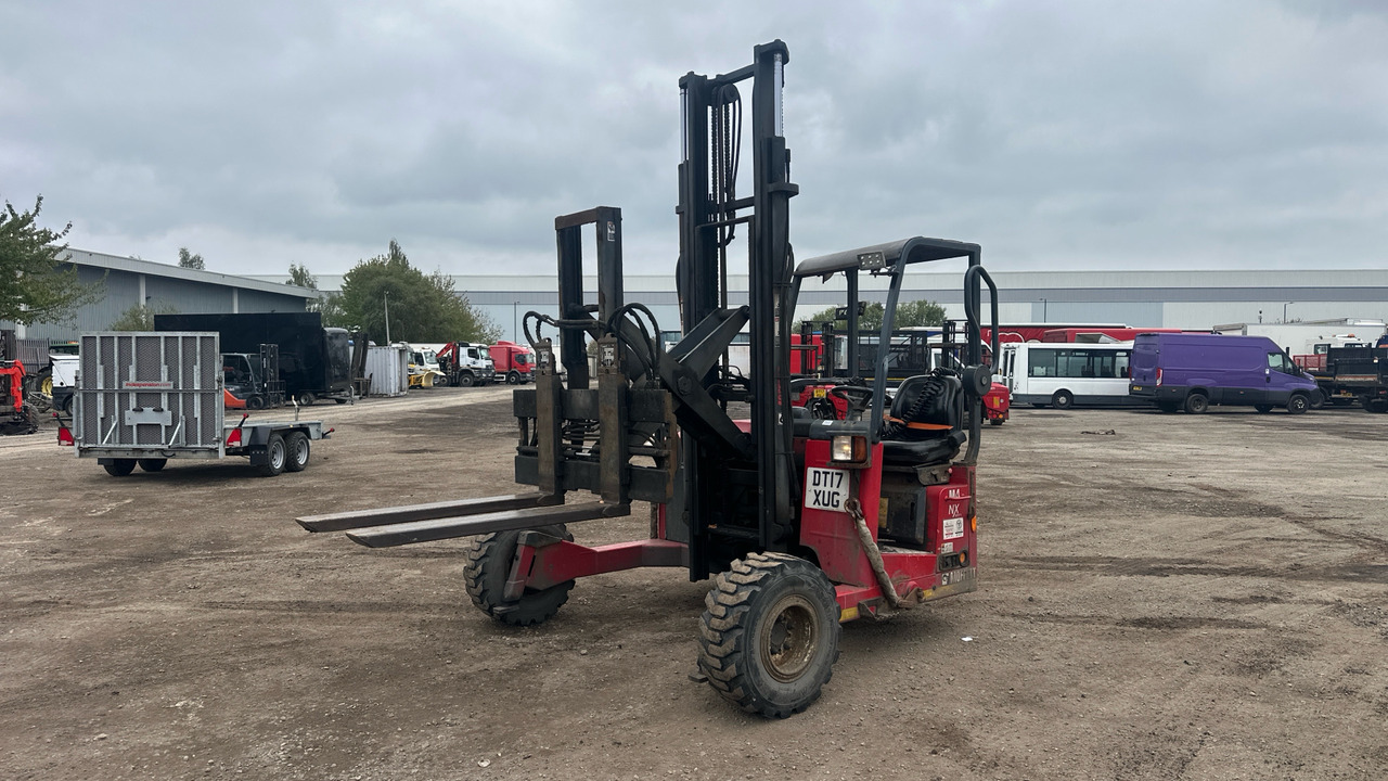 MOFFETT M4 20.3 - מלגזה מותקנת על משאית: תמונה 2 MOFFETT M4 20.3 - מלגזה מותקנת על משאית: תמונה 2