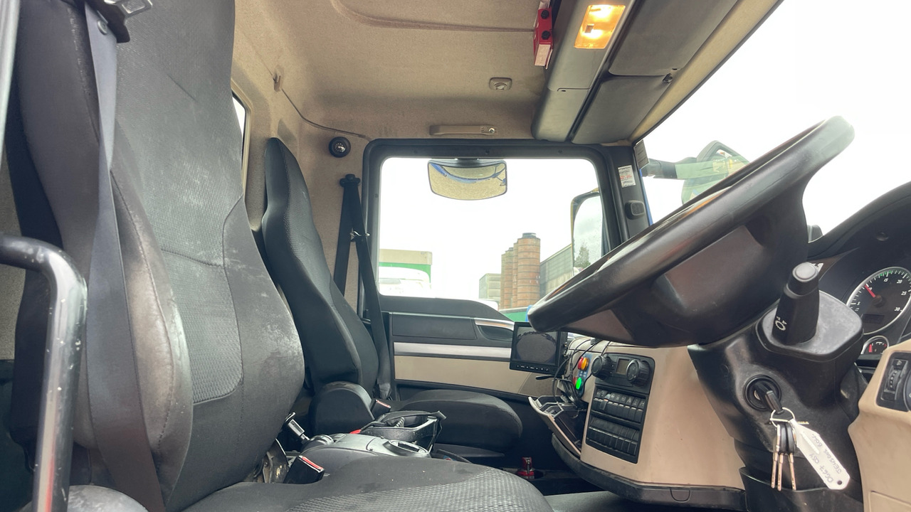 Man TGM 18.250 - משאית צד נופל/ שטוחה, משאית מנוף: תמונה 5 Man TGM 18.250 - משאית צד נופל/ שטוחה, משאית מנוף: תמונה 5