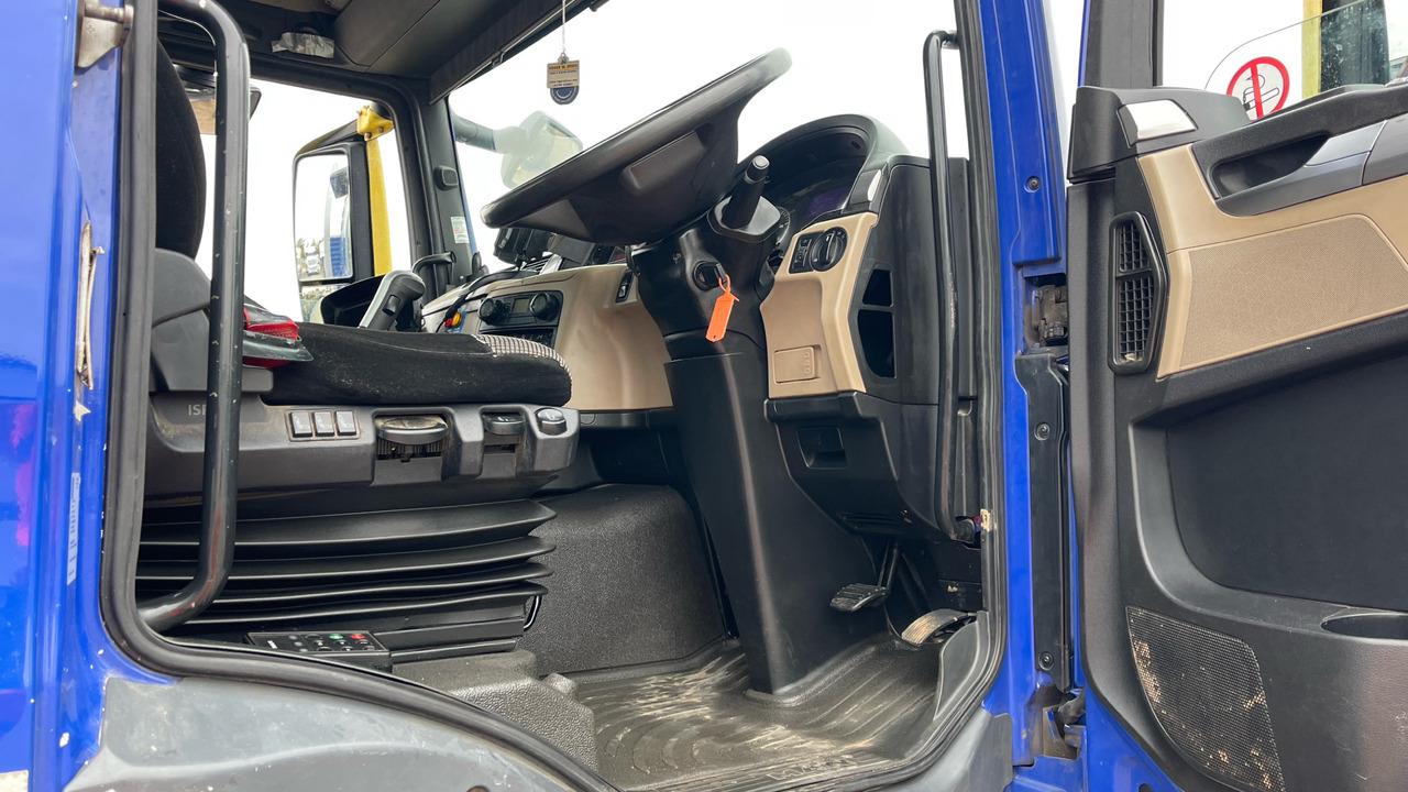 Man TGS 26.360 - משאית צד נופל/ שטוחה, משאית מנוף: תמונה 5 Man TGS 26.360 - משאית צד נופל/ שטוחה, משאית מנוף: תמונה 5