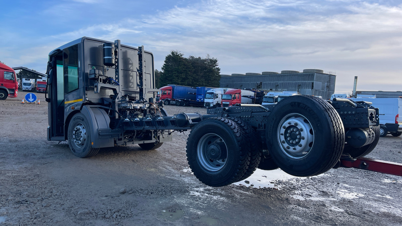 Mercedes-Benz Econic - משאית עם שלדת תא, משאית חשמלית: תמונה 4 Mercedes-Benz Econic - משאית עם שלדת תא, משאית חשמלית: תמונה 4