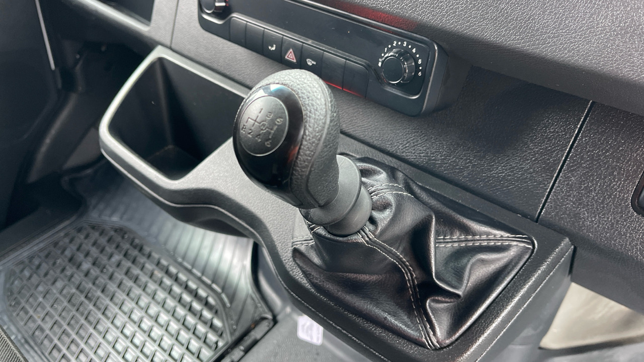 כלי רכב מסחרי עם תיבה Mercedes-Benz Sprinter 315 CDI Progressive: תמונה 10