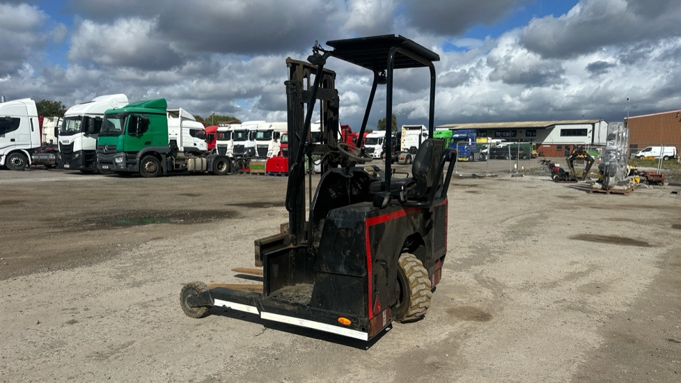 PALFINGER F3 151 - מלגזה מותקנת על משאית: תמונה 1 PALFINGER F3 151 - מלגזה מותקנת על משאית: תמונה 1