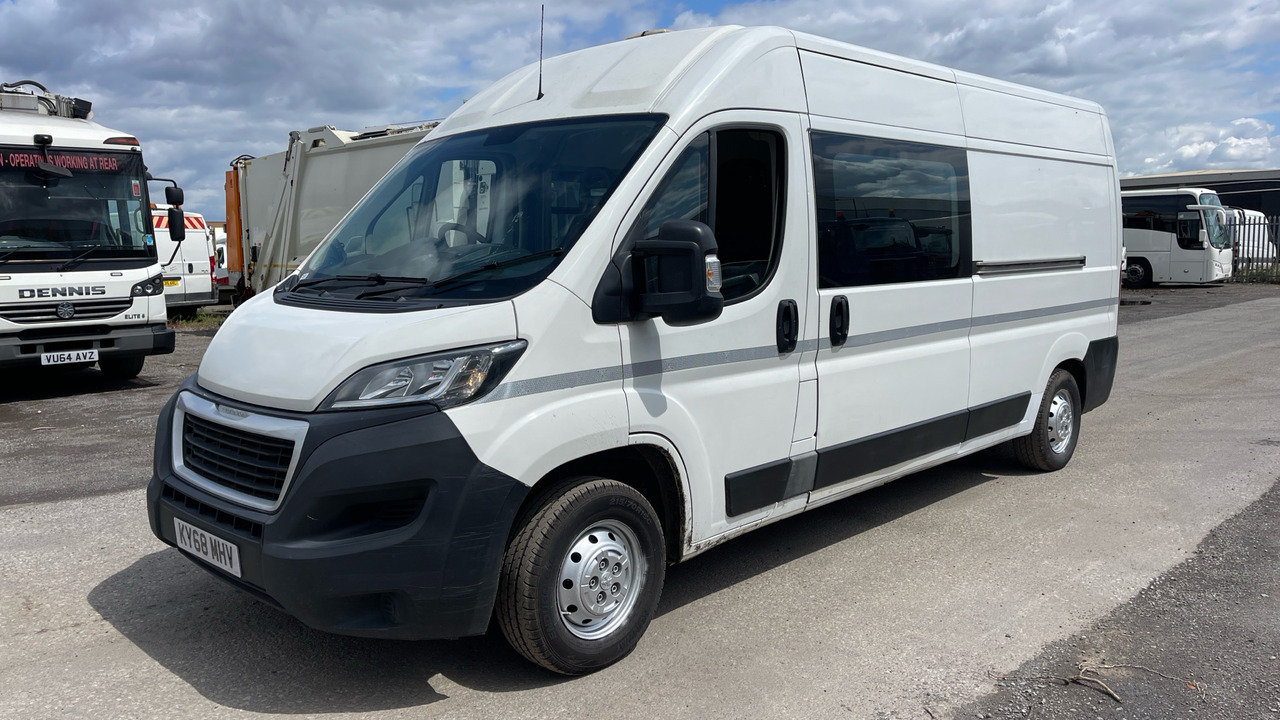 PEUGEOT BOXER 335 2.0 BLUEHDI PROFESSIONAL 130PS - כלי רכב מסחרי קומבי: תמונה 2 PEUGEOT BOXER 335 2.0 BLUEHDI PROFESSIONAL 130PS - כלי רכב מסחרי קומבי: תמונה 2