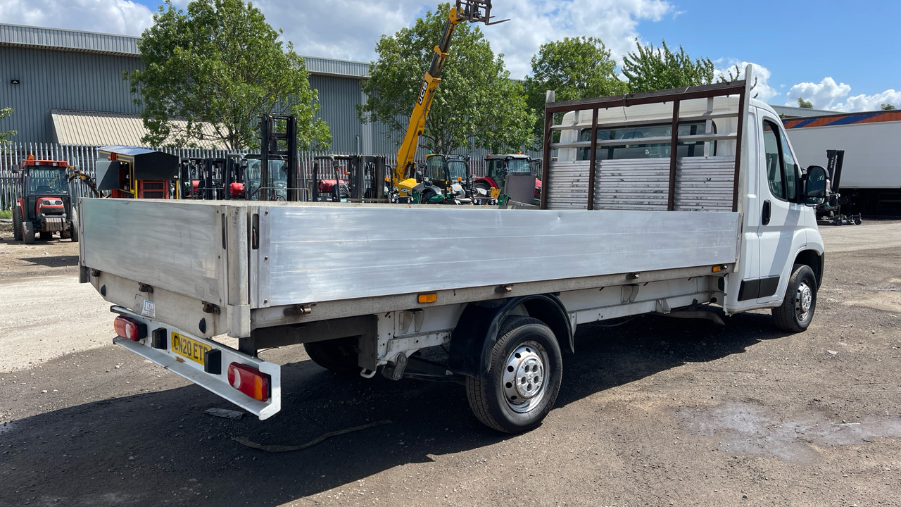 PEUGEOT BOXER 335 2.2 BLUEHDI 140PS - כלי רכב מסחרי במיטה שטוחה: תמונה 4 PEUGEOT BOXER 335 2.2 BLUEHDI 140PS - כלי רכב מסחרי במיטה שטוחה: תמונה 4