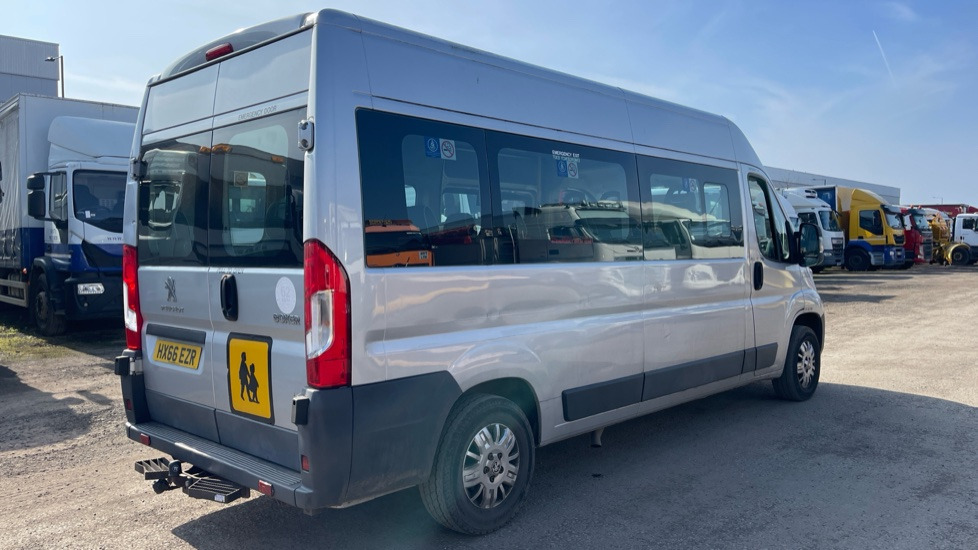 PEUGEOT BOXER 335 2.2 HDI - מיניבוס, כלי רכב מסחרי לנוסעים: תמונה 4 PEUGEOT BOXER 335 2.2 HDI - מיניבוס, כלי רכב מסחרי לנוסעים: תמונה 4
