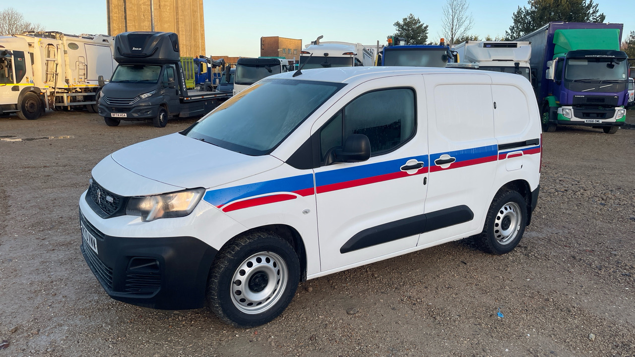 PEUGEOT PARTNER 1000 1.5 BlueHDi 100PS - כלי רכב מסחרי קטן: תמונה 2 PEUGEOT PARTNER 1000 1.5 BlueHDi 100PS - כלי רכב מסחרי קטן: תמונה 2