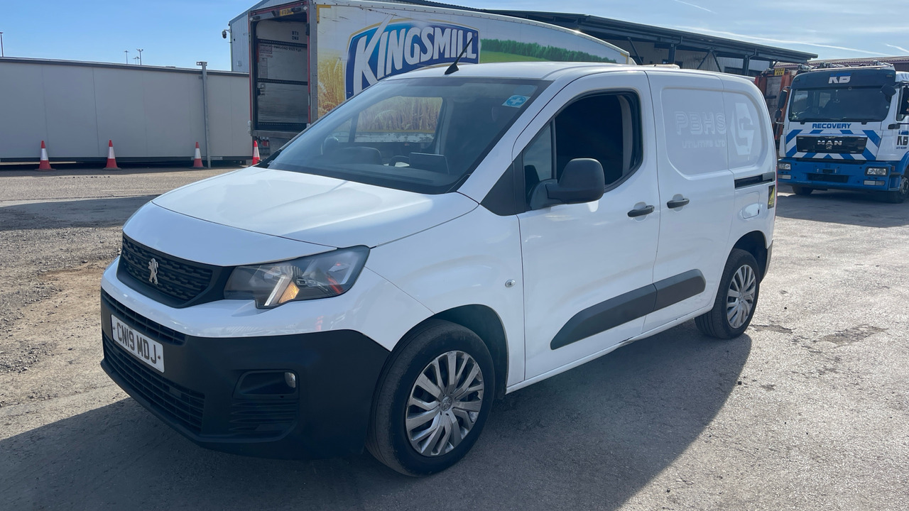 PEUGEOT PARTNER 1000 1.6 VLUEHDI PROFESSIONAL 100PS - כלי רכב מסחרי קטן: תמונה 2 PEUGEOT PARTNER 1000 1.6 VLUEHDI PROFESSIONAL 100PS - כלי רכב מסחרי קטן: תמונה 2