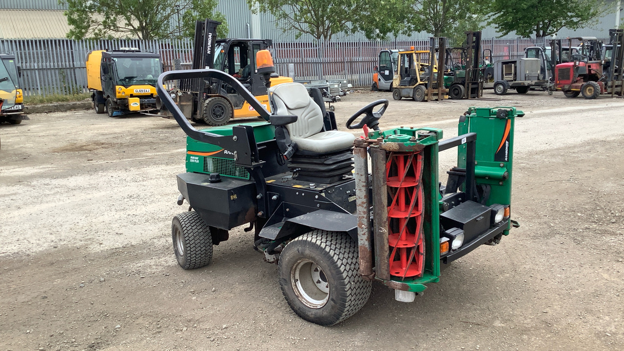 RANSOMES PARKWAY 2250 PLUS - מכסחת גינה: תמונה 1 RANSOMES PARKWAY 2250 PLUS - מכסחת גינה: תמונה 1