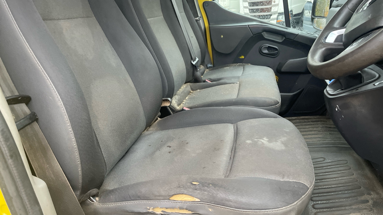 RENAULT MASTER 35 2.3 DCi 135PS - כלי רכב מסחרי במיטה שטוחה: תמונה 5 RENAULT MASTER 35 2.3 DCi 135PS - כלי רכב מסחרי במיטה שטוחה: תמונה 5