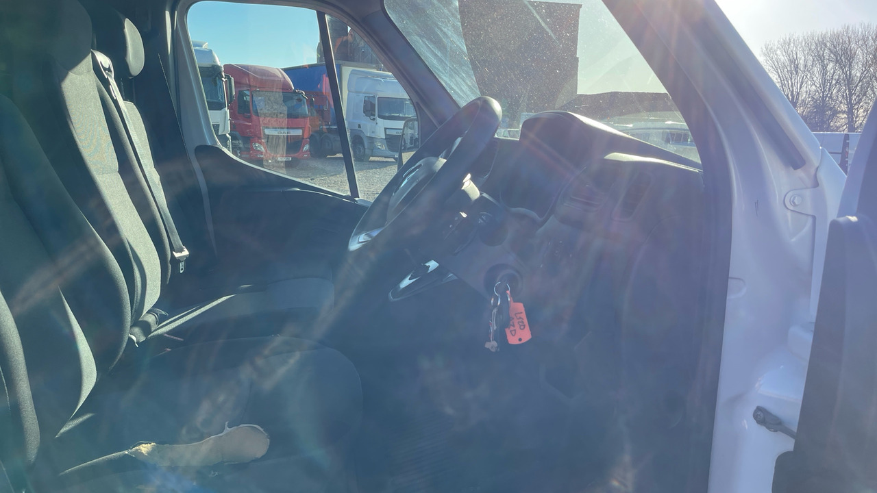 RENAULT MASTER 35 - כלי רכב מסחרי עם לוח: תמונה 5 RENAULT MASTER 35 - כלי רכב מסחרי עם לוח: תמונה 5