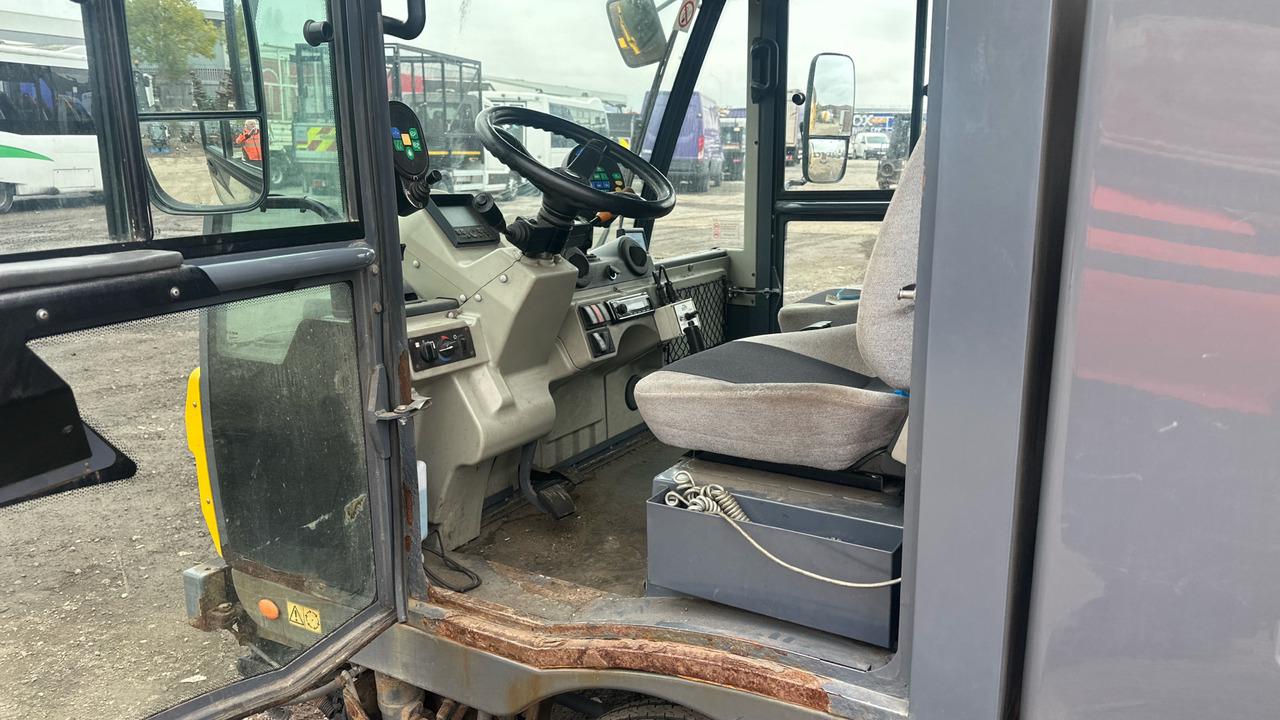 SCARAB MINOR M25H - מטאטא כבישים: תמונה 5 SCARAB MINOR M25H - מטאטא כבישים: תמונה 5