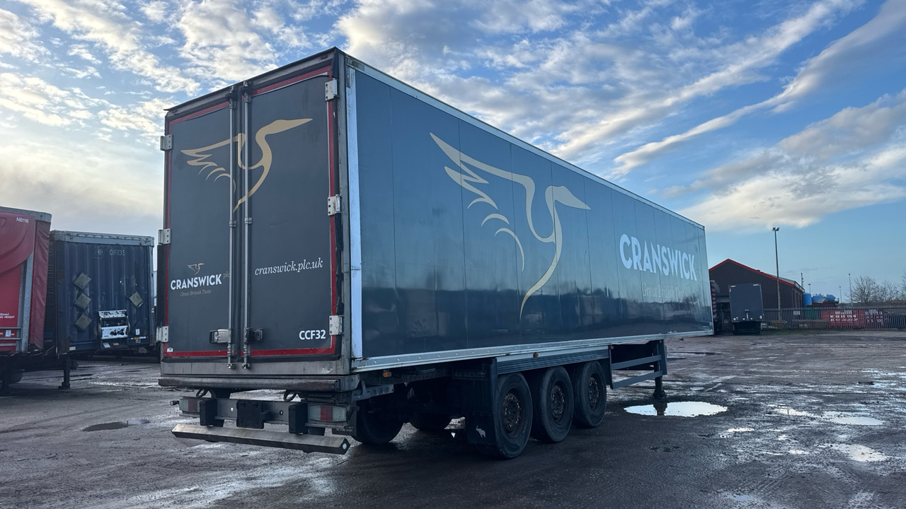 SCHMITZ FRIDGE BOX - קרון נגרר: תמונה 5 SCHMITZ FRIDGE BOX - קרון נגרר: תמונה 5