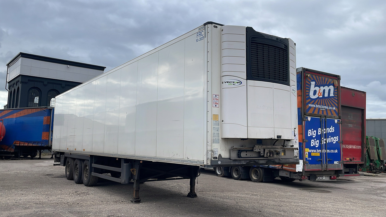 SCHMITZ FRIDGE BOX - קרון נגרר: תמונה 1 SCHMITZ FRIDGE BOX - קרון נגרר: תמונה 1