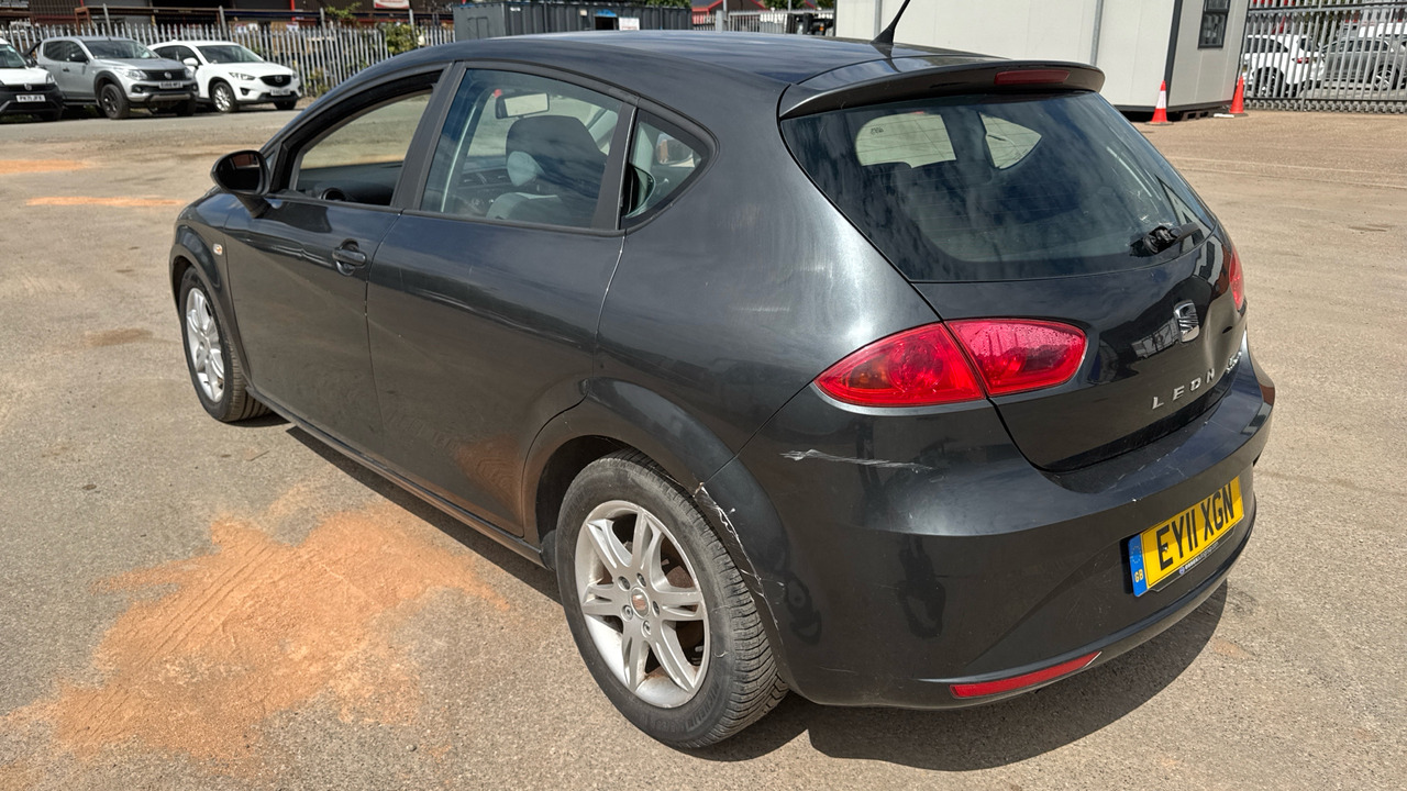 SEAT LEON 1.6 TDI CR - האצ'בק: תמונה 3 SEAT LEON 1.6 TDI CR - האצ'בק: תמונה 3