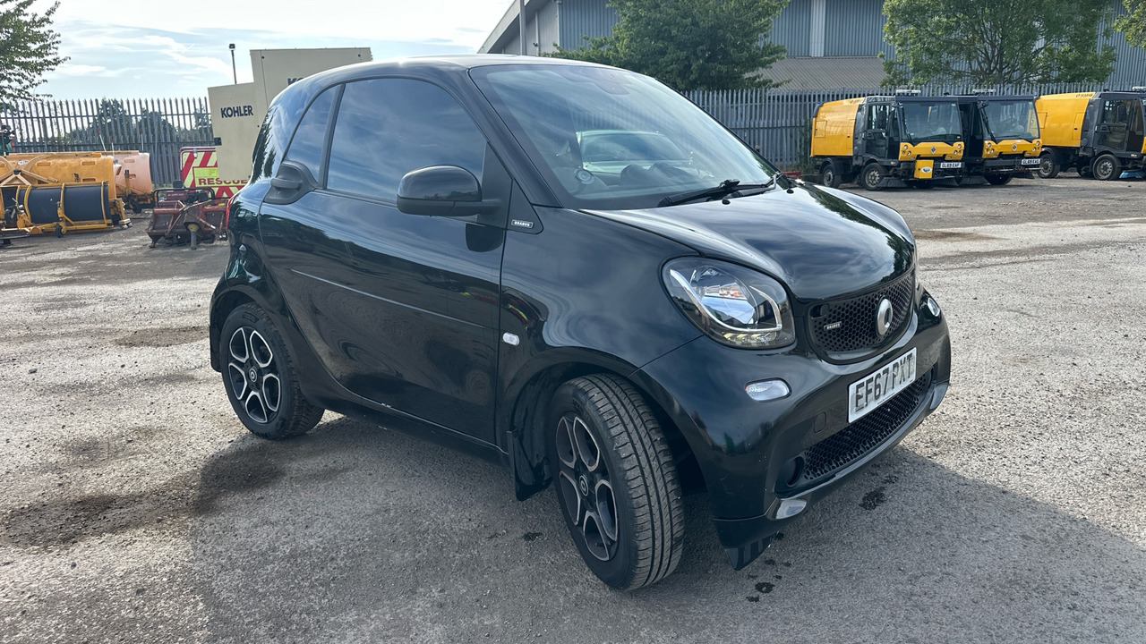 SMART FORTWO 0.9 TURBO PRIME PREMIUM - מכונית: תמונה 1 SMART FORTWO 0.9 TURBO PRIME PREMIUM - מכונית: תמונה 1