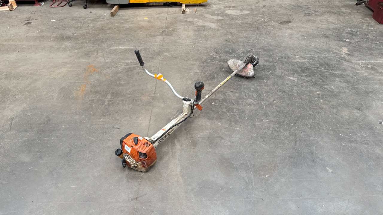 STIHL FS45C STRIMMER - ציוד בנייה: תמונה 4 STIHL FS45C STRIMMER - ציוד בנייה: תמונה 4