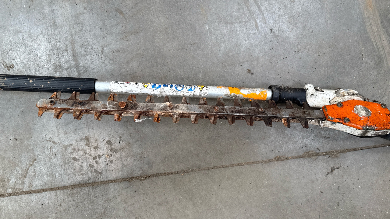 STIHL HEDGE CUTTER - ציוד בנייה: תמונה 5 STIHL HEDGE CUTTER - ציוד בנייה: תמונה 5