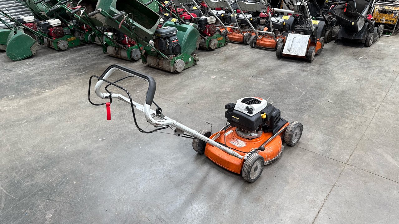 STIHL RM4 RTP - ציוד בנייה: תמונה 4 STIHL RM4 RTP - ציוד בנייה: תמונה 4