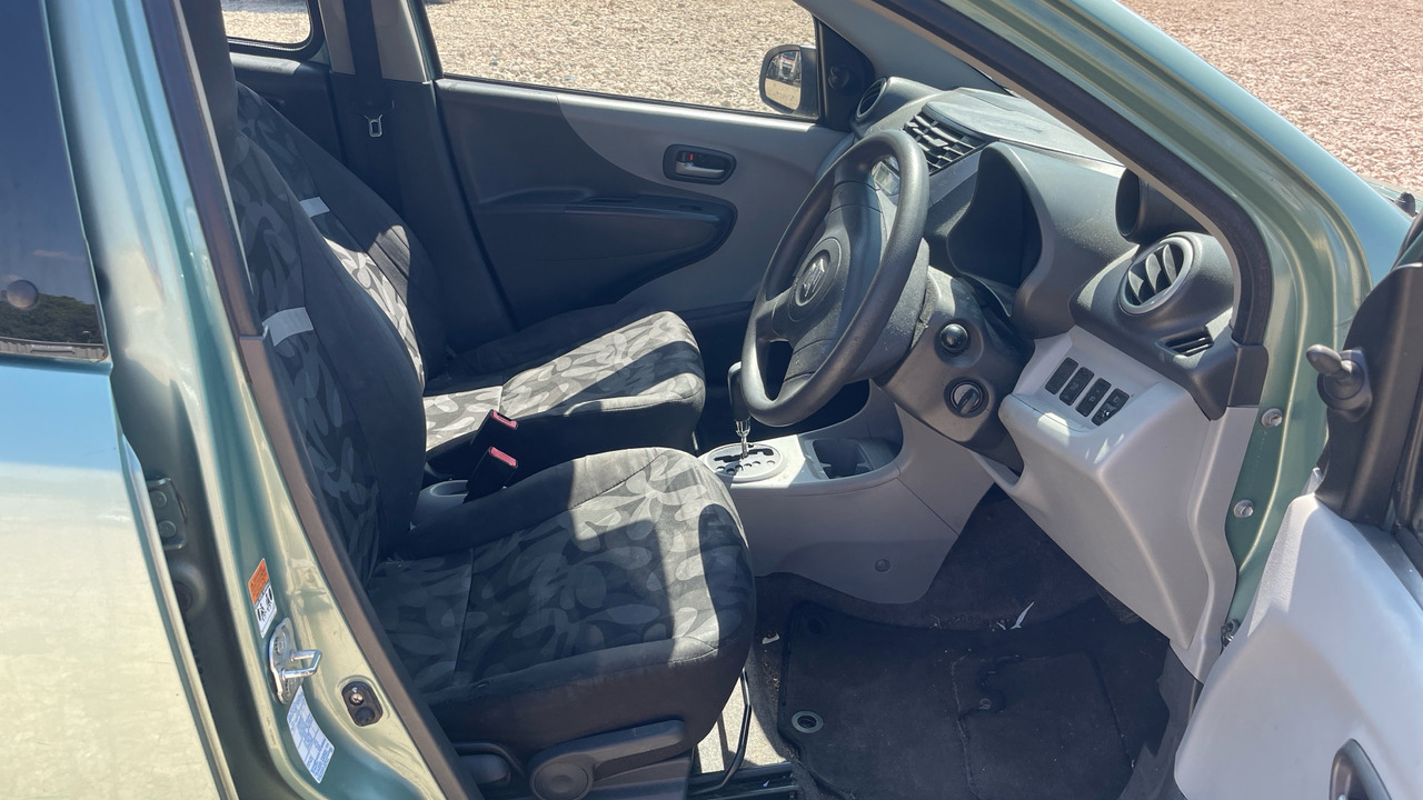 SUZUKI ALTO 1.0 SZ4 - האצ'בק: תמונה 5 SUZUKI ALTO 1.0 SZ4 - האצ'בק: תמונה 5