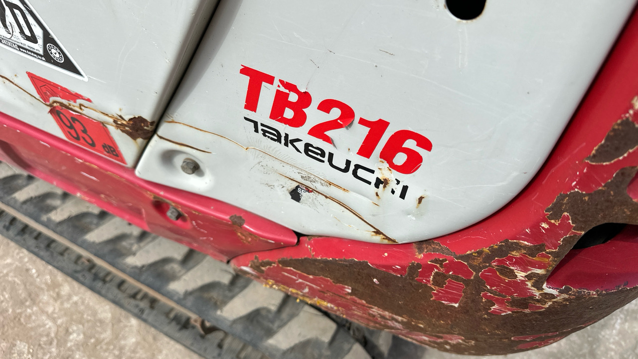מיני מחפר TAKEUCHI TB216: תמונה 10