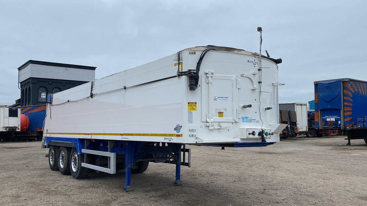 TITAN TRAILERS WALKING FLOOR - סמיטריילר עם רצפת הליכה: תמונה 1 TITAN TRAILERS WALKING FLOOR - סמיטריילר עם רצפת הליכה: תמונה 1